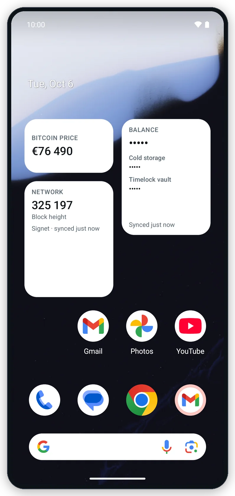 An Android launcher with the three Gerfaut widgets: Bitcoin price, Balance with masked amounts per wallet, and Network with the block height.