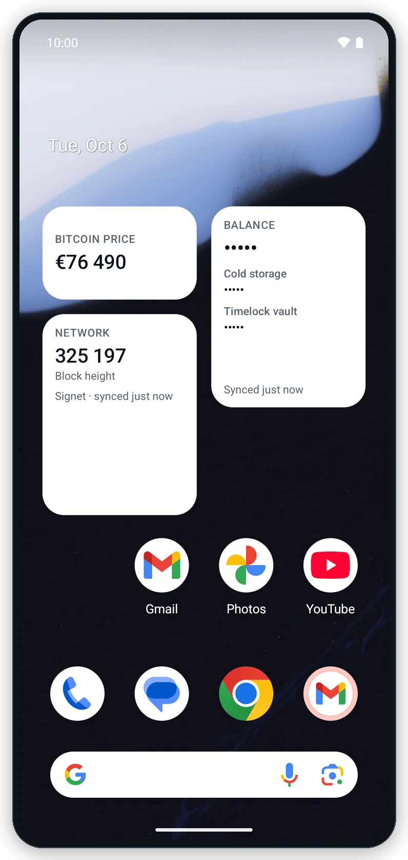 An Android launcher with the three Gerfaut widgets: Bitcoin price, Balance with masked amounts per wallet, and Network with the block height.